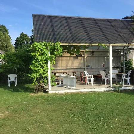 Allik Hostal *