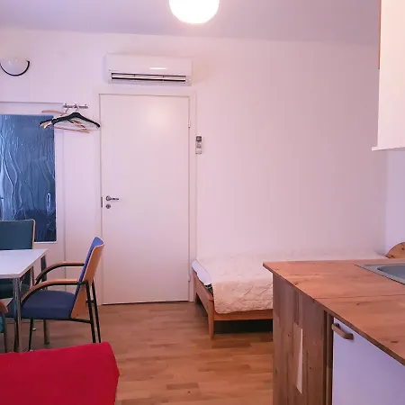 Allik Hostal *